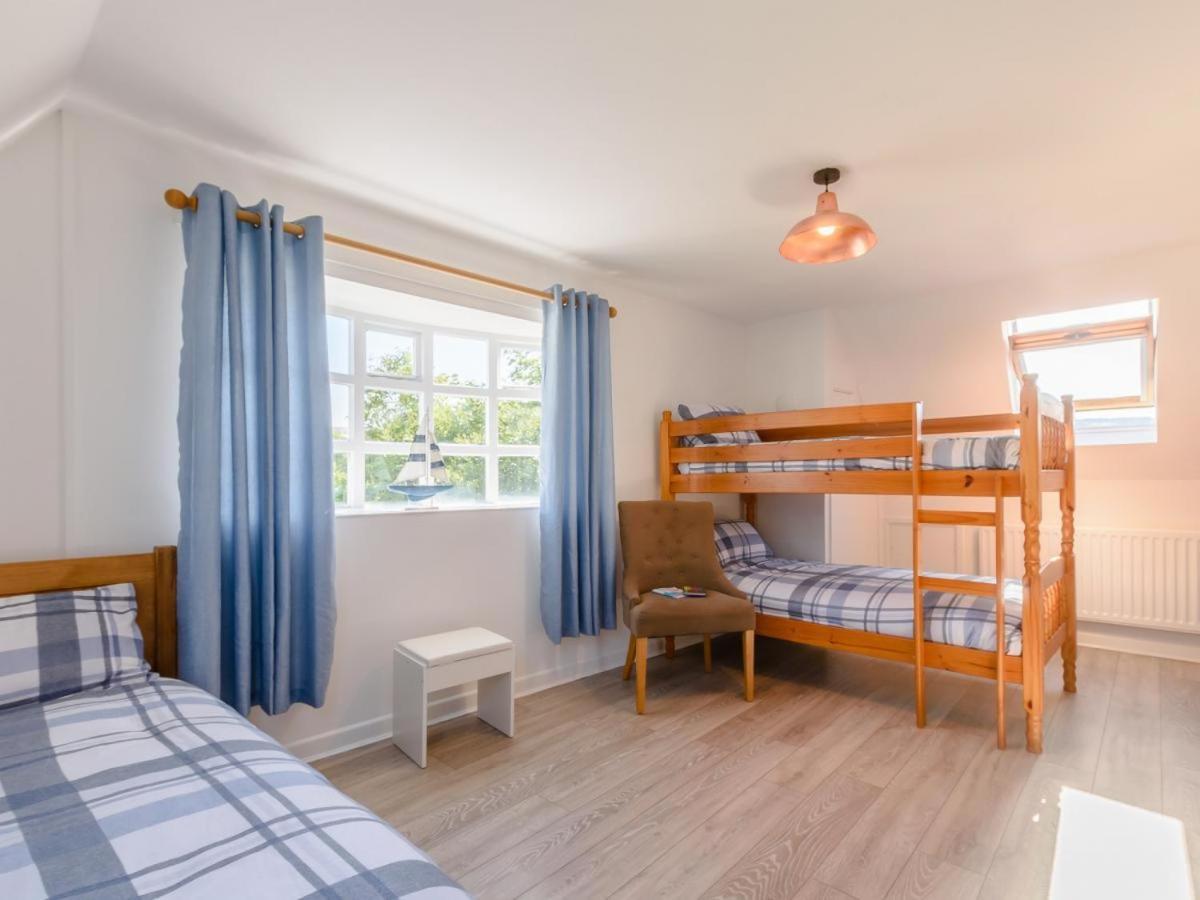Waters Edge Apartment Ystradgynlais Екстериор снимка