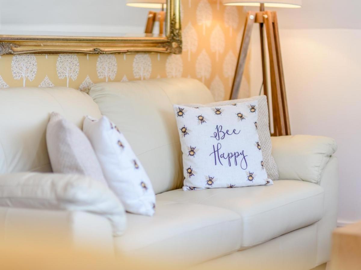 Waters Edge Apartment Ystradgynlais Екстериор снимка